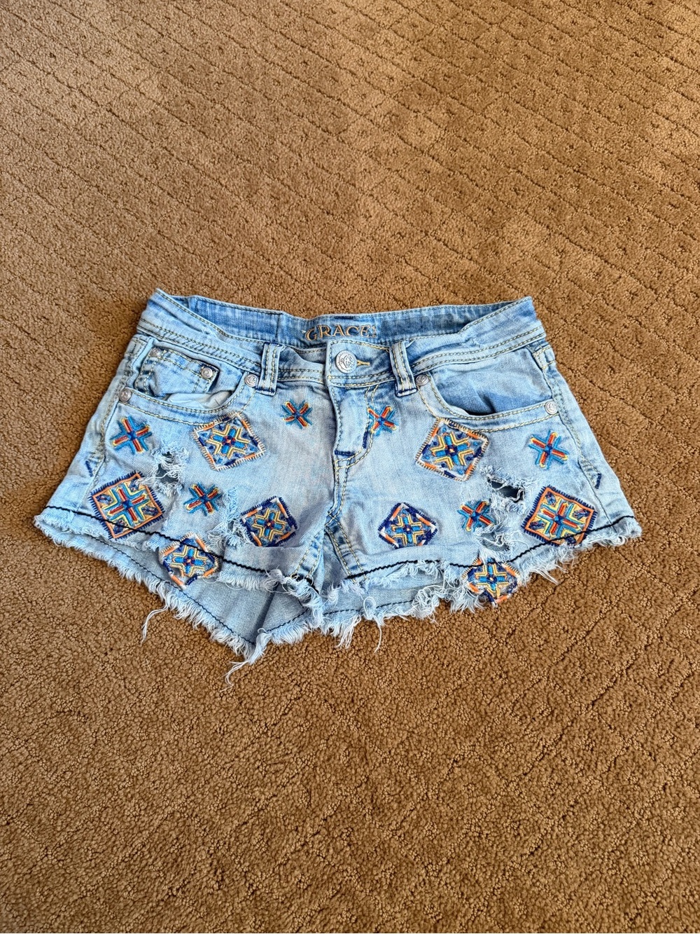 Grace In La Embroidered Medium Wash Distressed Low Rise Shorts Women’s Size 26
